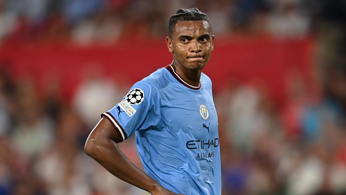 Manuel Akanji in action for Manchester City